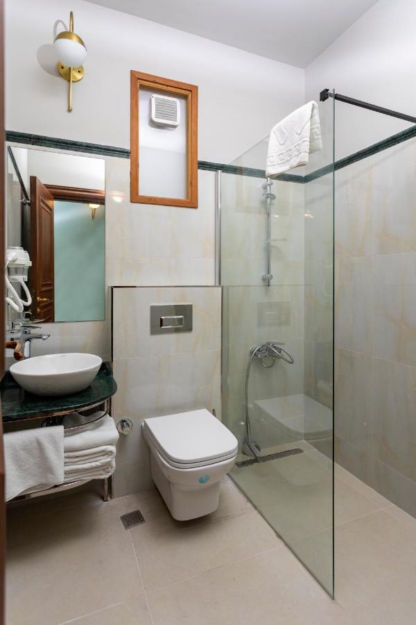 Sirin Han Hotel Old City Istanboel Buitenkant foto